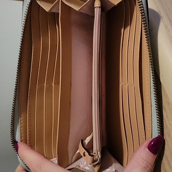 kate spade Pale Minty Teal Large Zip Wallet - Picture 4 of 11